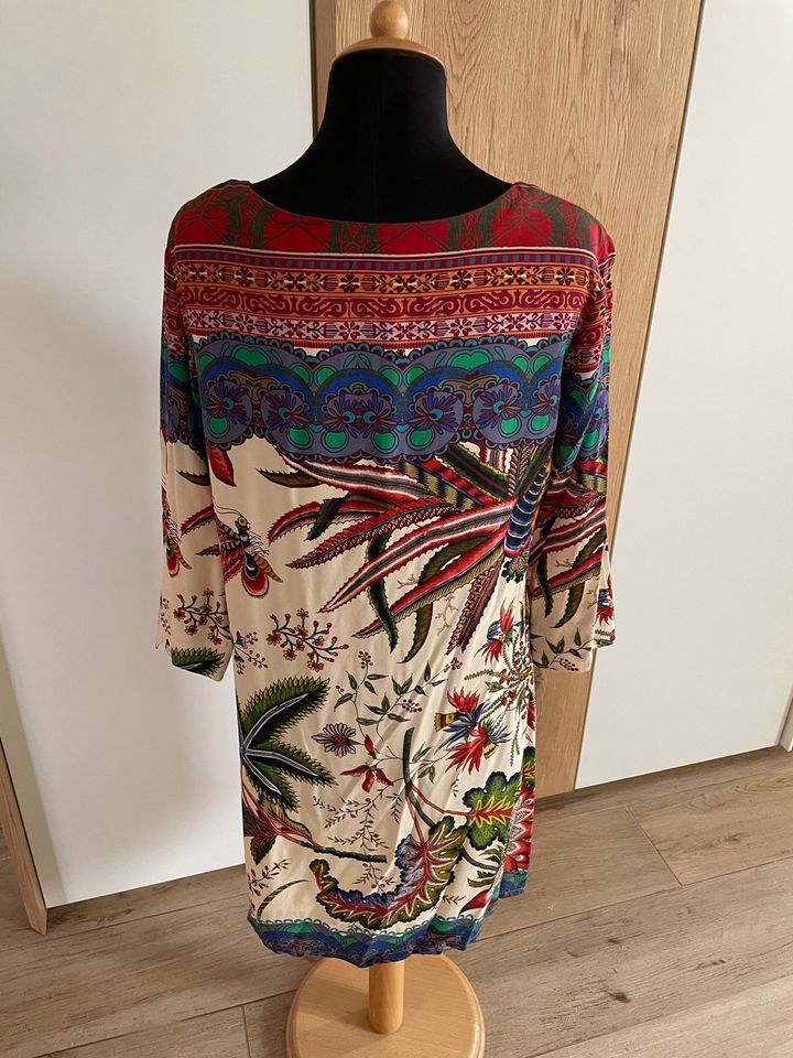 Buntes Kleid von Desigual Gr.40 in Straelen