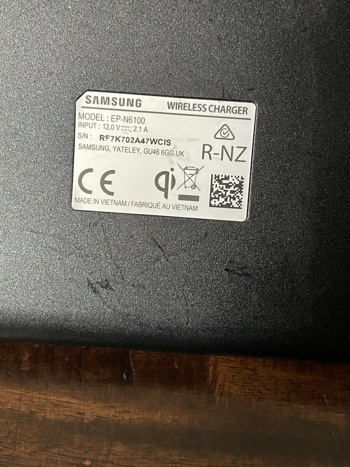 Samsung Wireless Charger EP-N6100 in Frankfurt am Main