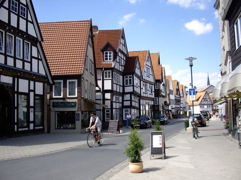 Wohnmobil Wohnwagen Stellplatz kinderfreundlich am Bachlauf in Detmold