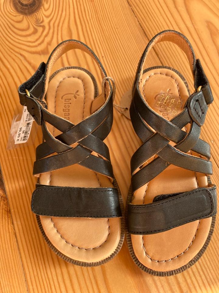 Neu: Bisgaard Clea Sandalen für Mädchen schwarz Leder 29 in Horst (Holstein)