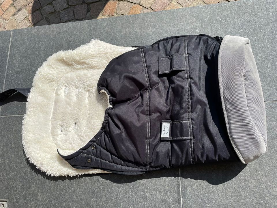 Teutonia Lammfell Fusssack, sehr guter Zustand, Fußsack in  Baden-Württemberg - Freudenstadt | Kinderwagen gebraucht kaufen | eBay  Kleinanzeigen ist jetzt Kleinanzeigen