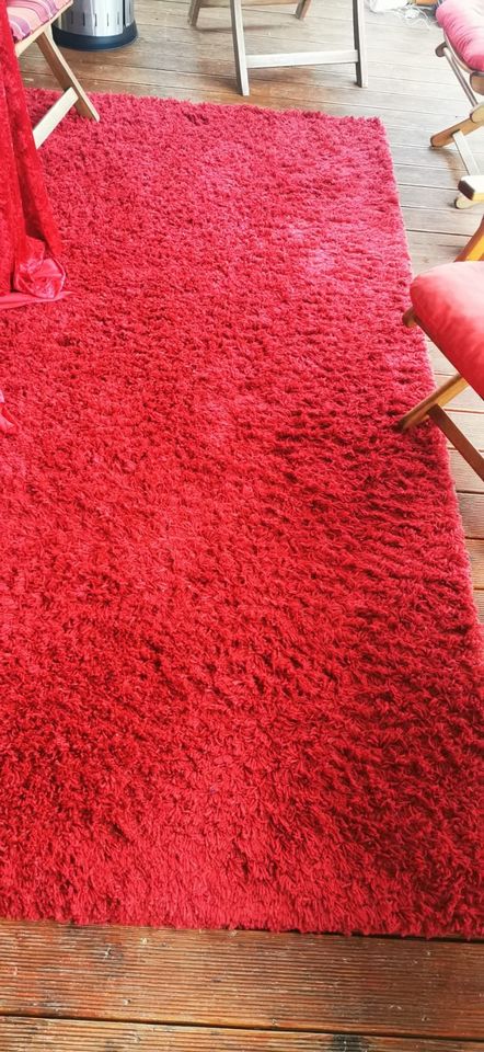 REDUZIERT Teppich 2x2,90 m, rot, flauschig, wie neu, ohne Flecke in Hömberg