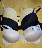 3 BH gepolstert Gr.85D zusammen 10€ Saarland - Ottweiler Vorschau
