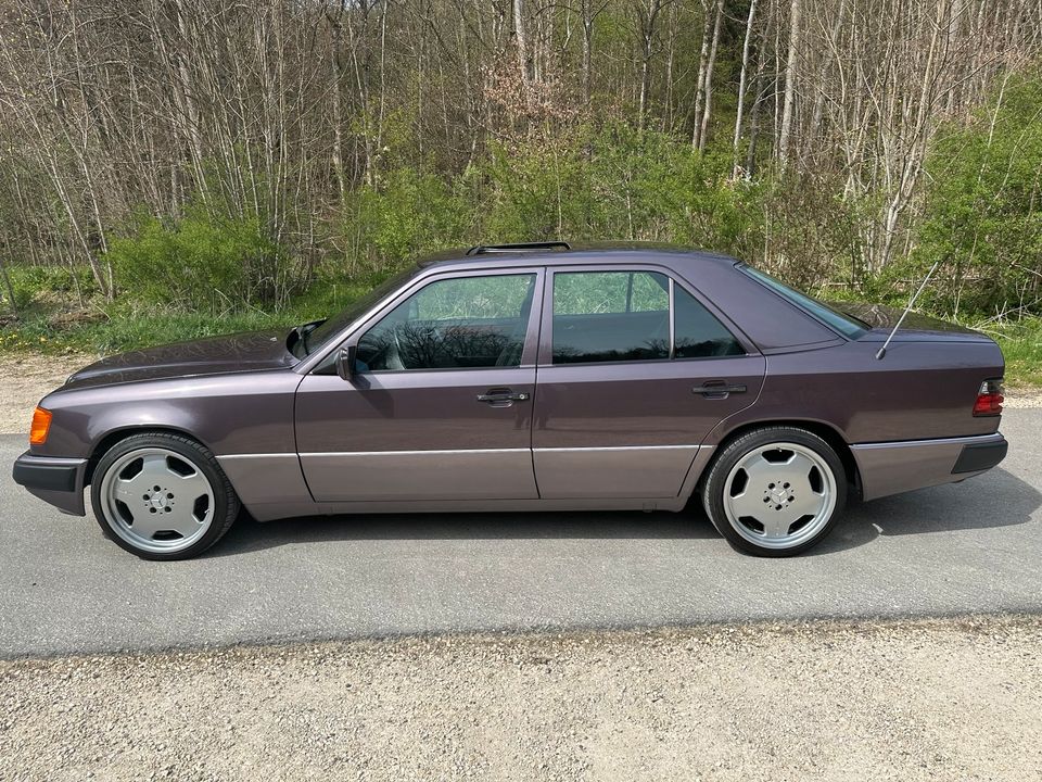 Mercedes Benz W124 300E H-Oldtimer *AMG Styling 2* BornitMetallic in Heidenheim an der Brenz