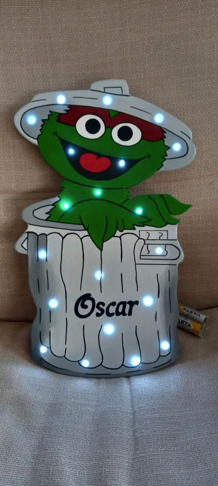 Wandlampe Dekolampe Oscar aus der Mülltonne Sesamstrasse in Adendorf