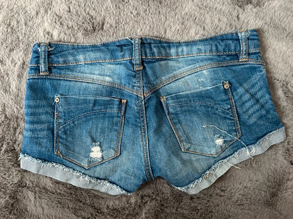 Tally Weijl Hotpans Shorts Jeans Blau 36 - Neuwertig in Bad Wildungen