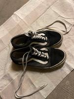 Vans schwarz weiß Gr. 38 Wildleder Berlin - Wilmersdorf Vorschau