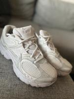 NIKE V5 RNR / 42.5 / Sneaker / Sportschuhe Niedersachsen - Diepholz Vorschau
