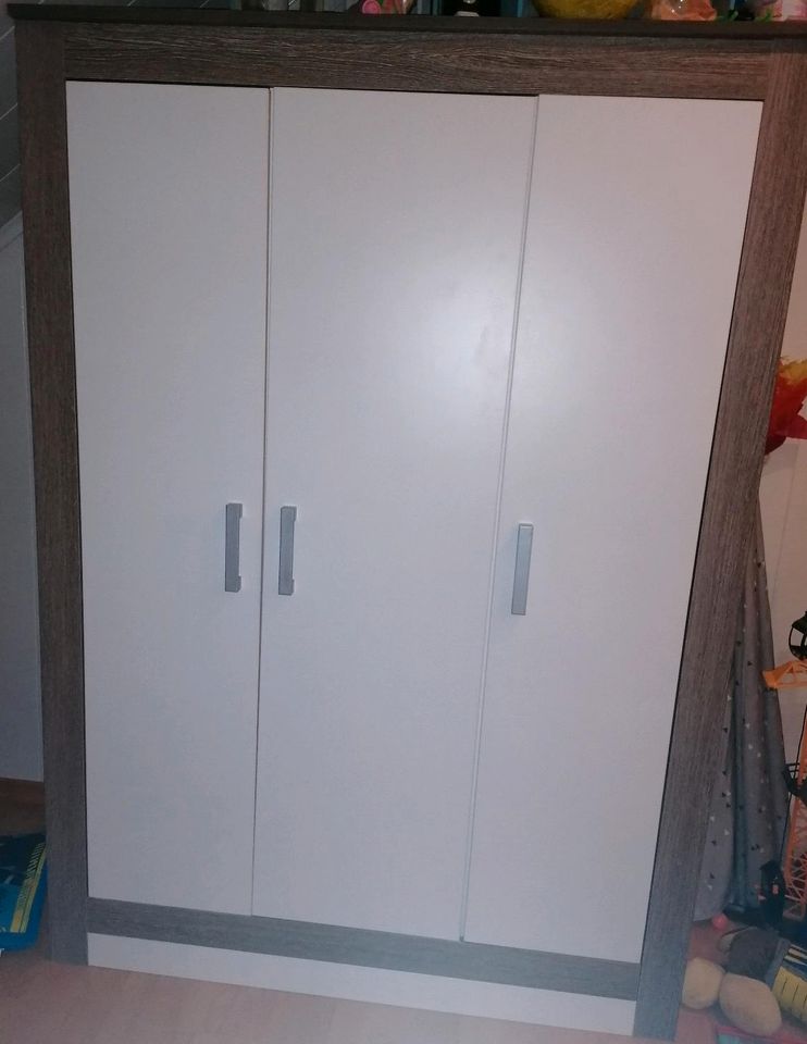 Tolles Babyzimmer Geuther aus Bett, Schrank, Kommode UVP 1.729€ in Dortmund