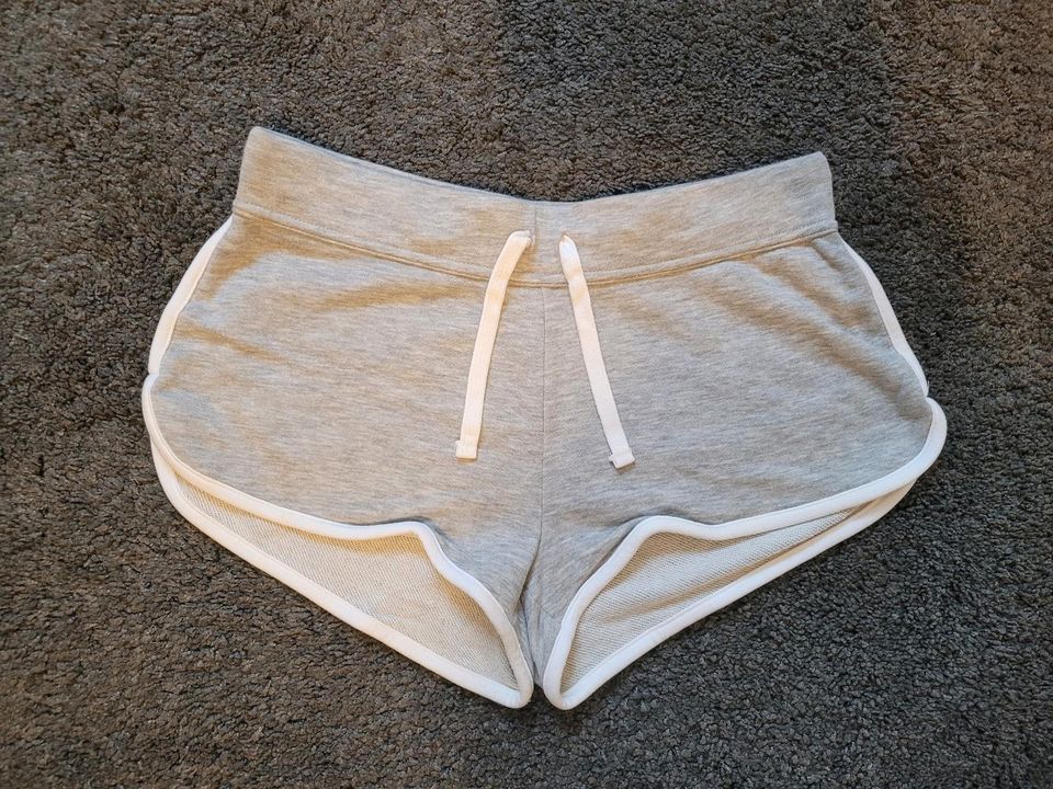 Kurze graue Stoffhose in Braunschweig