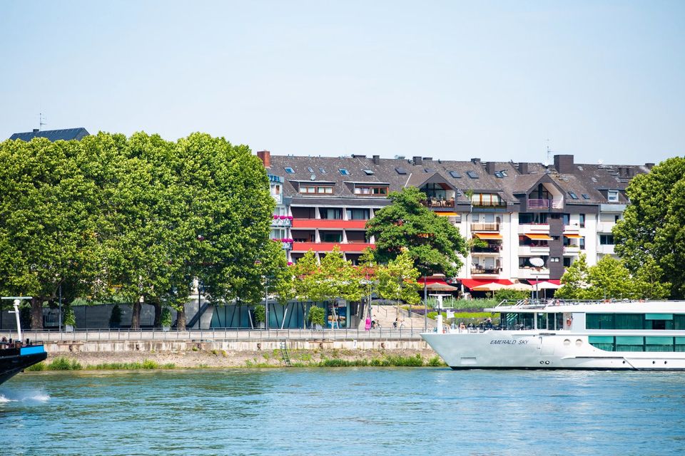 Mit Balkon und wunderschönem Ausblick: Renditestarke Ferienapartments in spektakulärer Lage direkt am Rhein in Koblenz