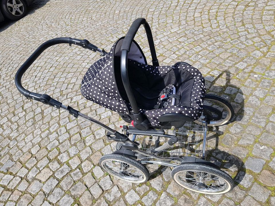 Kinderwagen Babyschale Bergsteiger  Venedig Luftbereift in Nausnitz