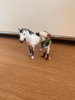 Pferd mit Reiterin von Schleich Düsseldorf - Düsseltal Vorschau