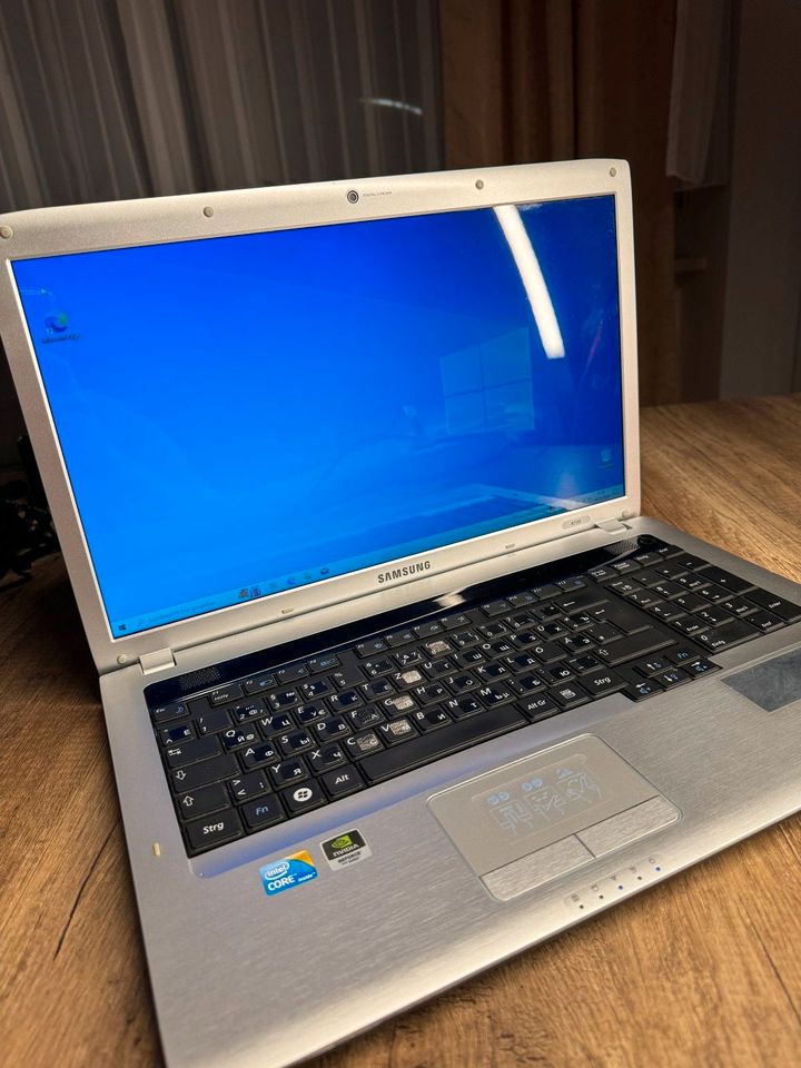 Samsung R730 Laptop in Traunreut