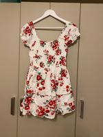 Weißes Kleid mit Blumen/Rosen von Hollister Niedersachsen - Salzgitter Vorschau