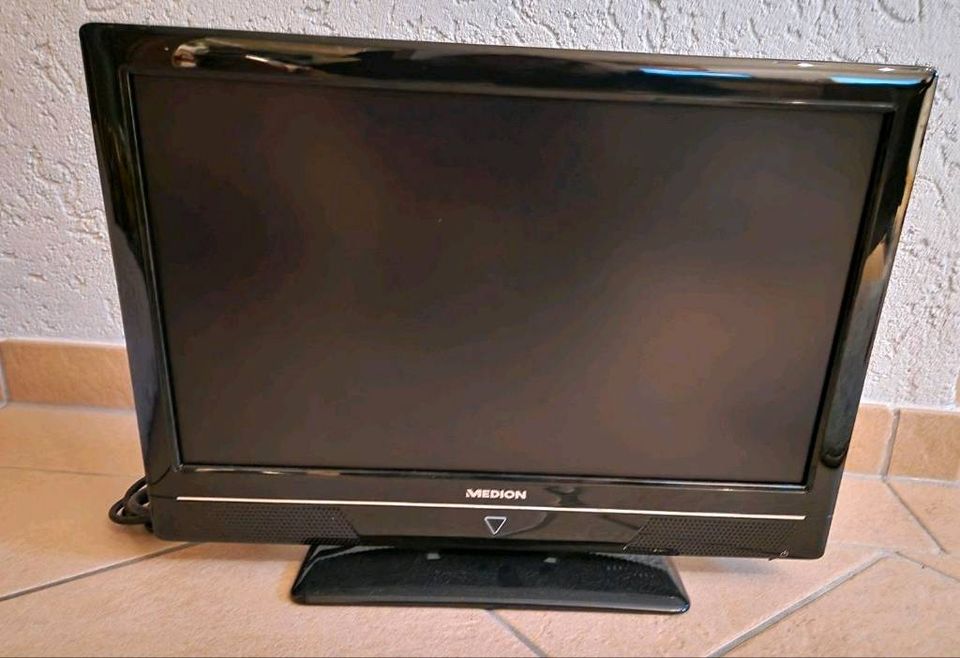 Medion Fernseher mit Fernbedienung in Schleswig-Holstein - Lübeck | Fernseher  gebraucht kaufen | eBay Kleinanzeigen ist jetzt Kleinanzeigen