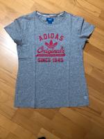 Adidas T-Shirt Shirt Größe 38 in grau Bayern - Simbach Vorschau