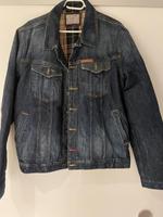 Verkaufe Herrenjeansjacke von Guess, Gr.L Sachsen - Riesa Vorschau
