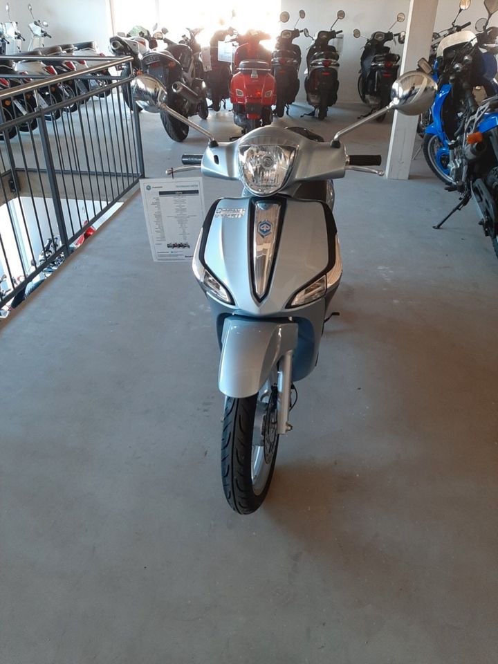 Piaggio Liberty 125 Neufahrzeug sofort verfügbar. Aktion in Petting