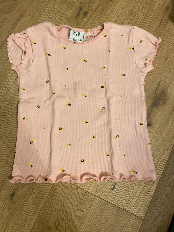 Zara tshirt mit Blumen gr 86 Mädchen rosa Sommer in Krefeld