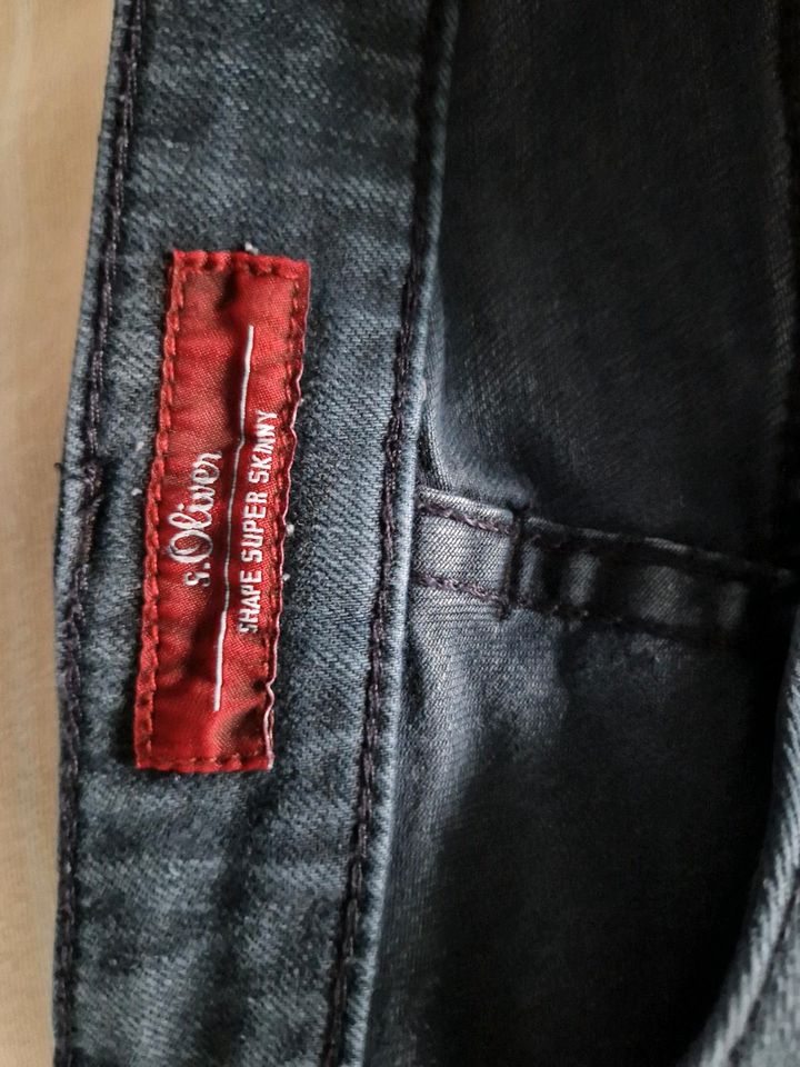 2x Jeans s.oliver, Gr. 44, auch einzeln möglich in Fehrbellin
