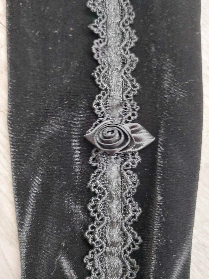 Armstulpen Gothic Cosplay Metal Barock Punk Lolita Rüschen *NEU* in Moers