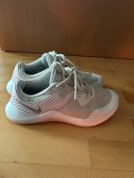 > Sneaker von Nike in Gr.38 - weiss rosa Schuhe< Niedersachsen - Braunschweig Vorschau