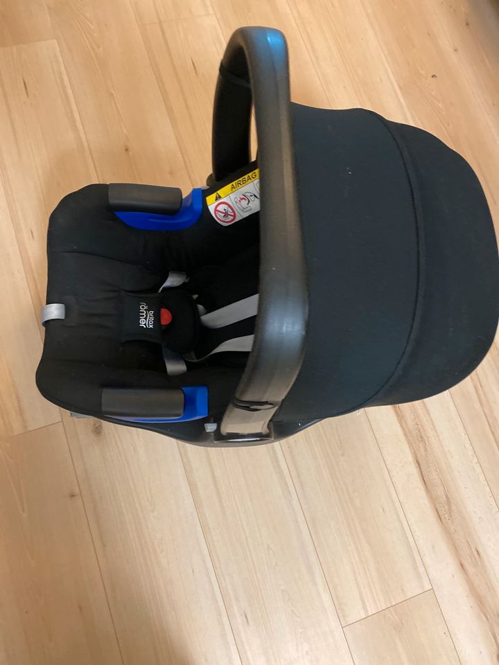 Babysafe i- Safe mit Isofix Station in Schwabstedt