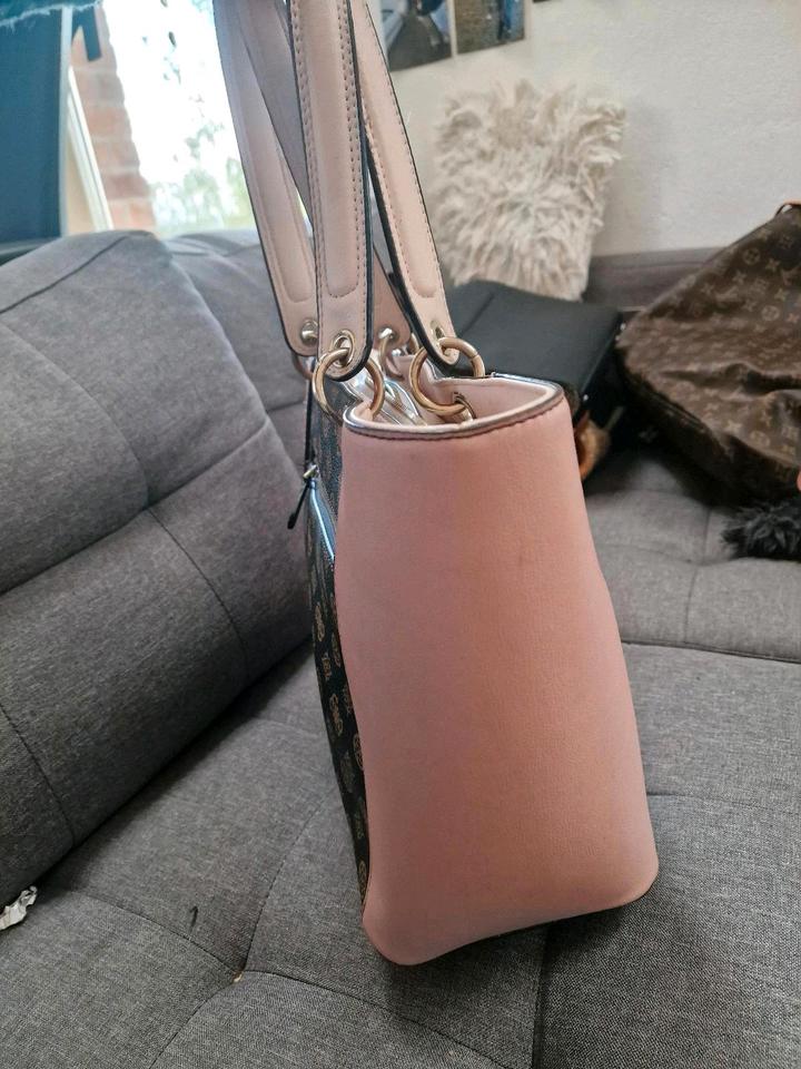 Guess Kamryn Shopping Bag in Brandenburg Zehdenick kleinanzeigen