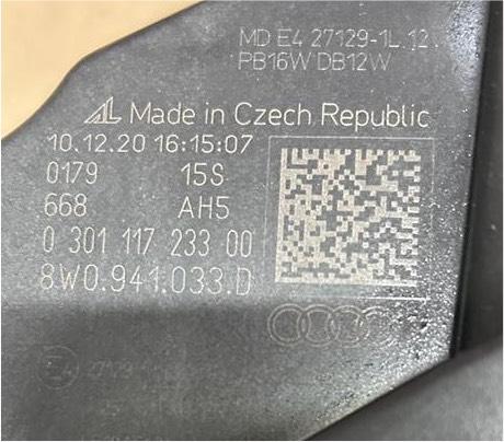 Audi A4 B9 8W Facelift Matrix Scheinwerfer Links 8W0941033D in Berlin