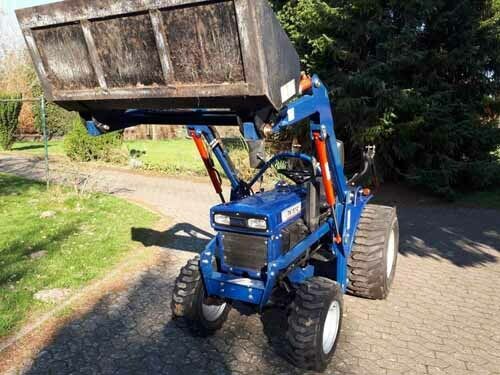 Terrabereifung 84x27/58x22 Reifen  Kleintraktoren Kubota B1600 .. in Schwarzenberg (Erzgebirge)