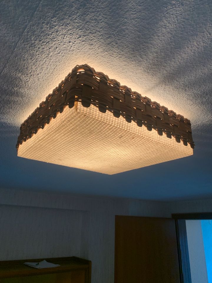 ‼️Reserviert‼️ Lampe Leuchte Licht 70er Wohnung Schön in Berlin