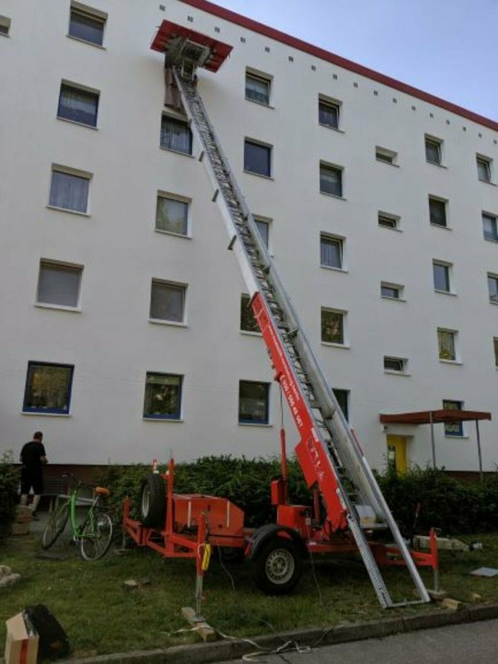 Schrägaufzug/Möbellift ohne Bediener [Tagespauschale] in Berlin