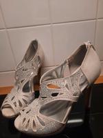 sexy High Heels Gr.36 Catwalk Glitzer grau Sachsen - Moritzburg Vorschau