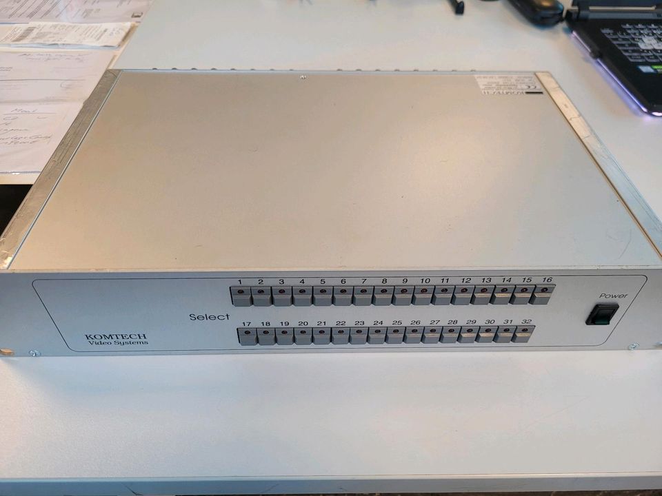 Verkaufe eine Komtech 32x1 BNC Videomatrix in Magdeburg