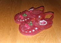 Badeschuhe Gummi mit Schnalle pink Kirschen Gr. 24 25 Dresden - Dresden-Plauen Vorschau