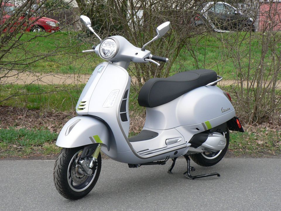 Vespa GTS SuperTech 300 in Griesheim