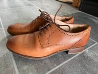 Clarks Damen Leder Schnürschuhe braun Größe 42 neuwertig Hessen - Hasselroth Vorschau