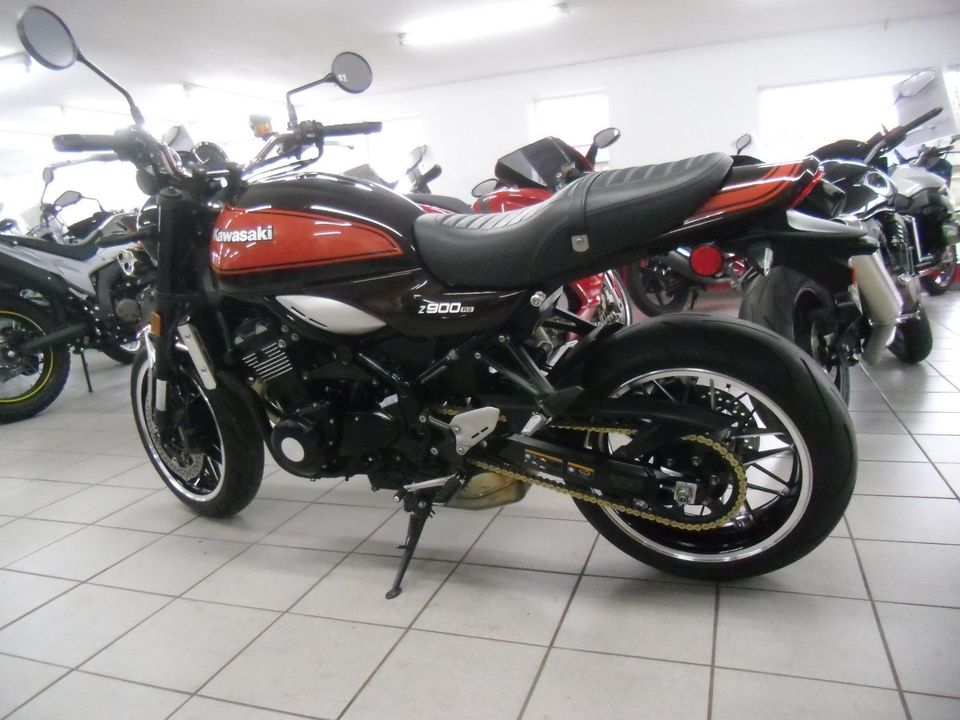 Kawasaki Z 900 RS in Bakum