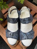 Waldläufer Sandalen blau Größe 5 1/2 Nordrhein-Westfalen - Düren Vorschau