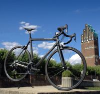 PARLEE BLACK-SATIN+Sram RED+THM CLAVICULA+ENVE Gr.58 >10000,-- Hessen - Darmstadt Vorschau