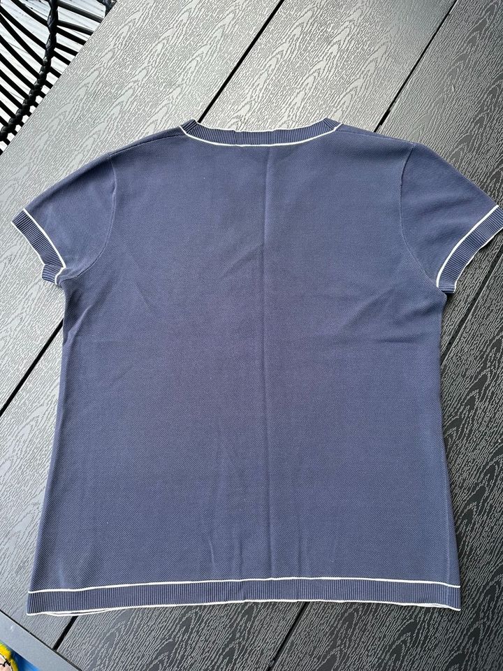 Original Chanel Shirt Top blau Gr.42 L in Berlin