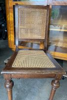 2 Holzstühle Vintage, zT mit Korbgeflecht Niedersachsen - Aurich Vorschau