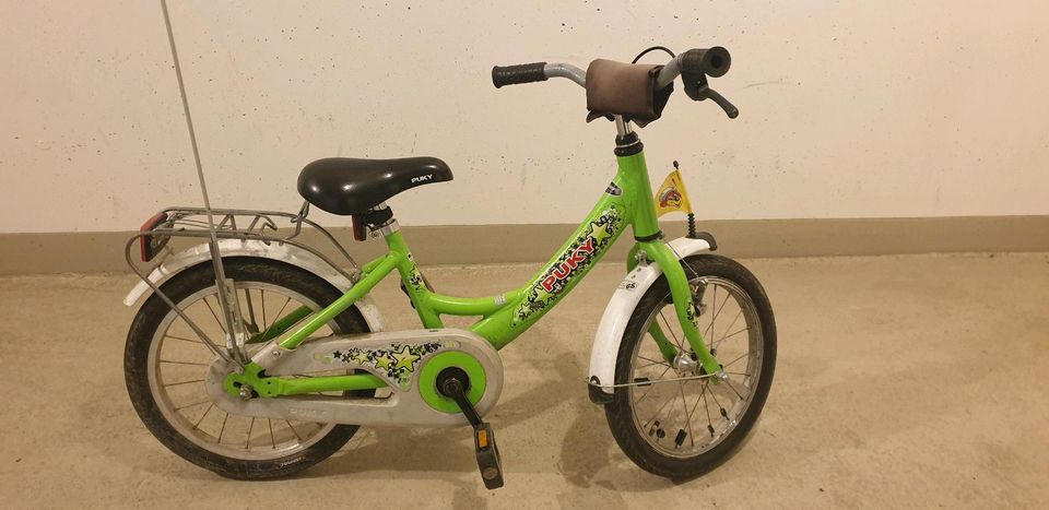 PUKY Kinderfahrrad 16 Zoll grün mit Korb und Wimpel in Heidelberg