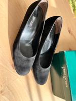 Pumps Paul Green schwarz Gr. 38 Größe 5 Leder Samtziege Niedersachsen - Bückeburg Vorschau