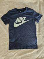 Nike tshirt Gr 98 / 104  dunkelblau Nordrhein-Westfalen - Siegen Vorschau