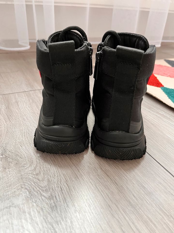 ZARA Kinderschuhe, Stiefel, Gr. 30 in Wuppertal