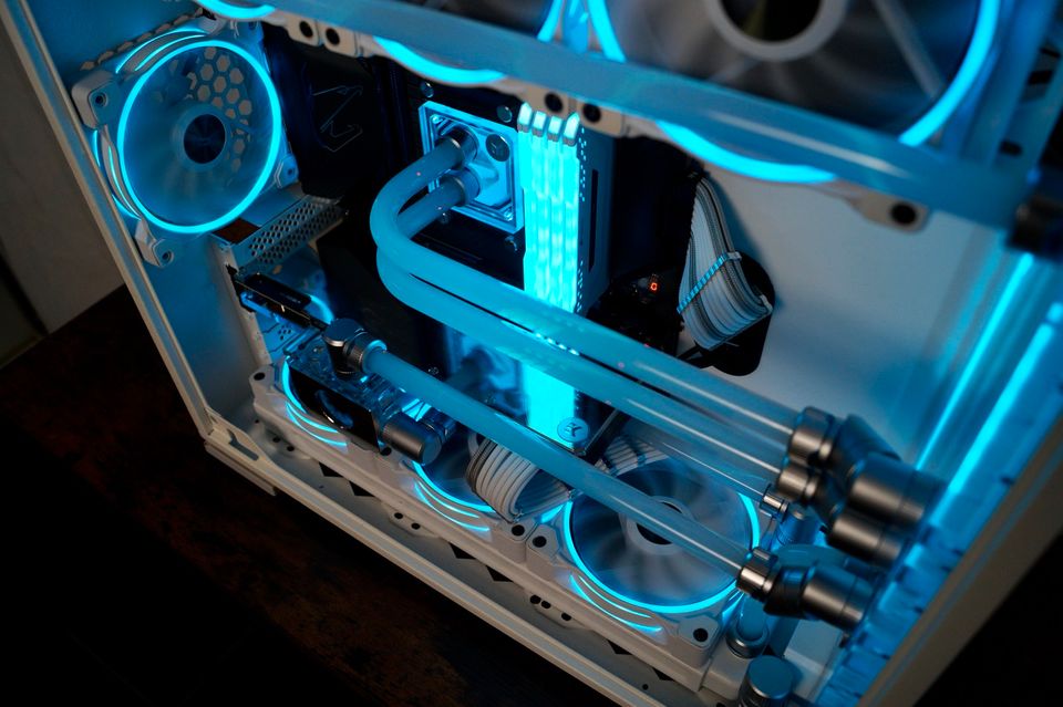 PC Konfiguration / Aufbau Custom Wasserkühlung Casemod in Schwendi