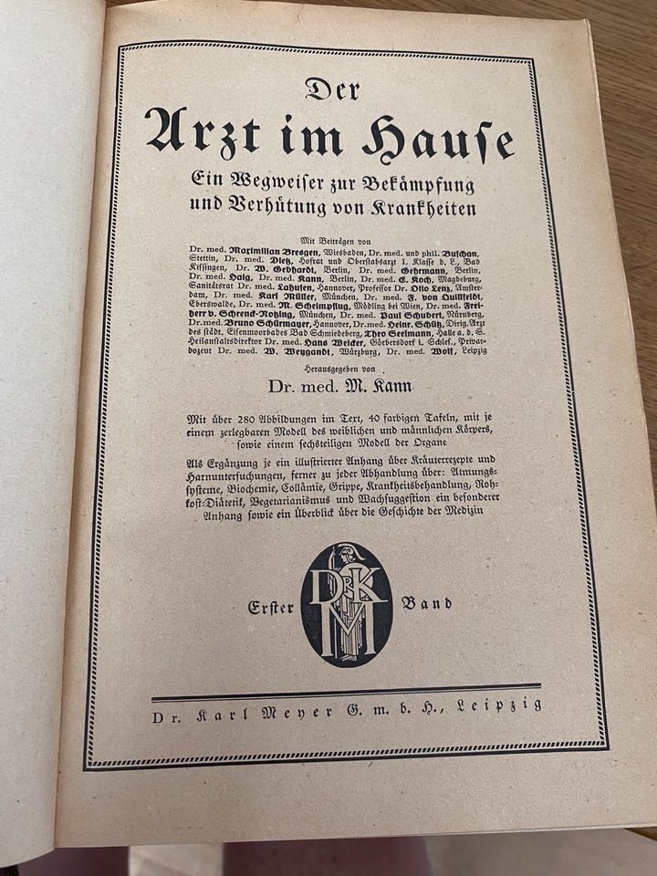 Antike Bücher 3 Bände 1923 „ Der Arzt im Hause“ in Varel