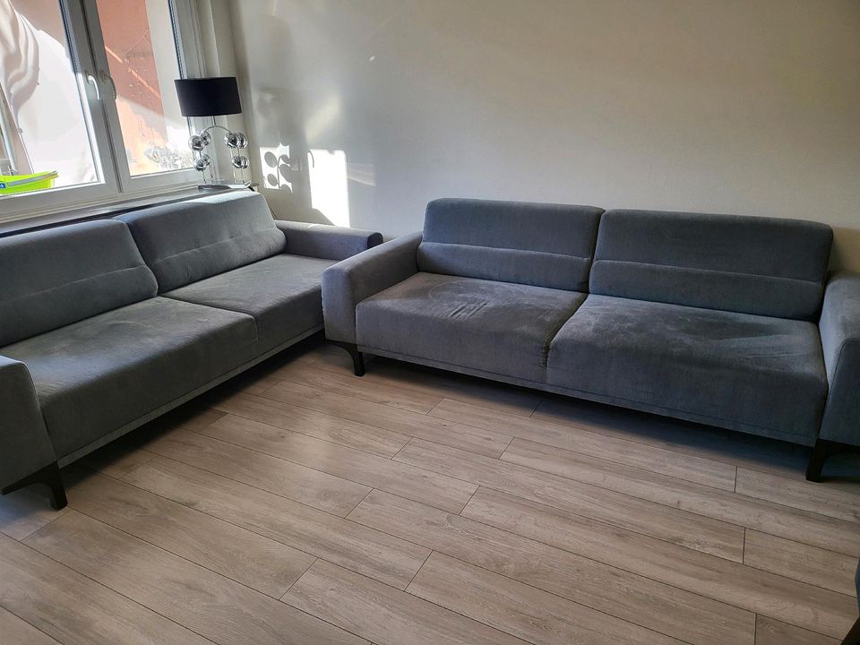 Couchgarnitur mit Bettfunktion in Düsseldorf